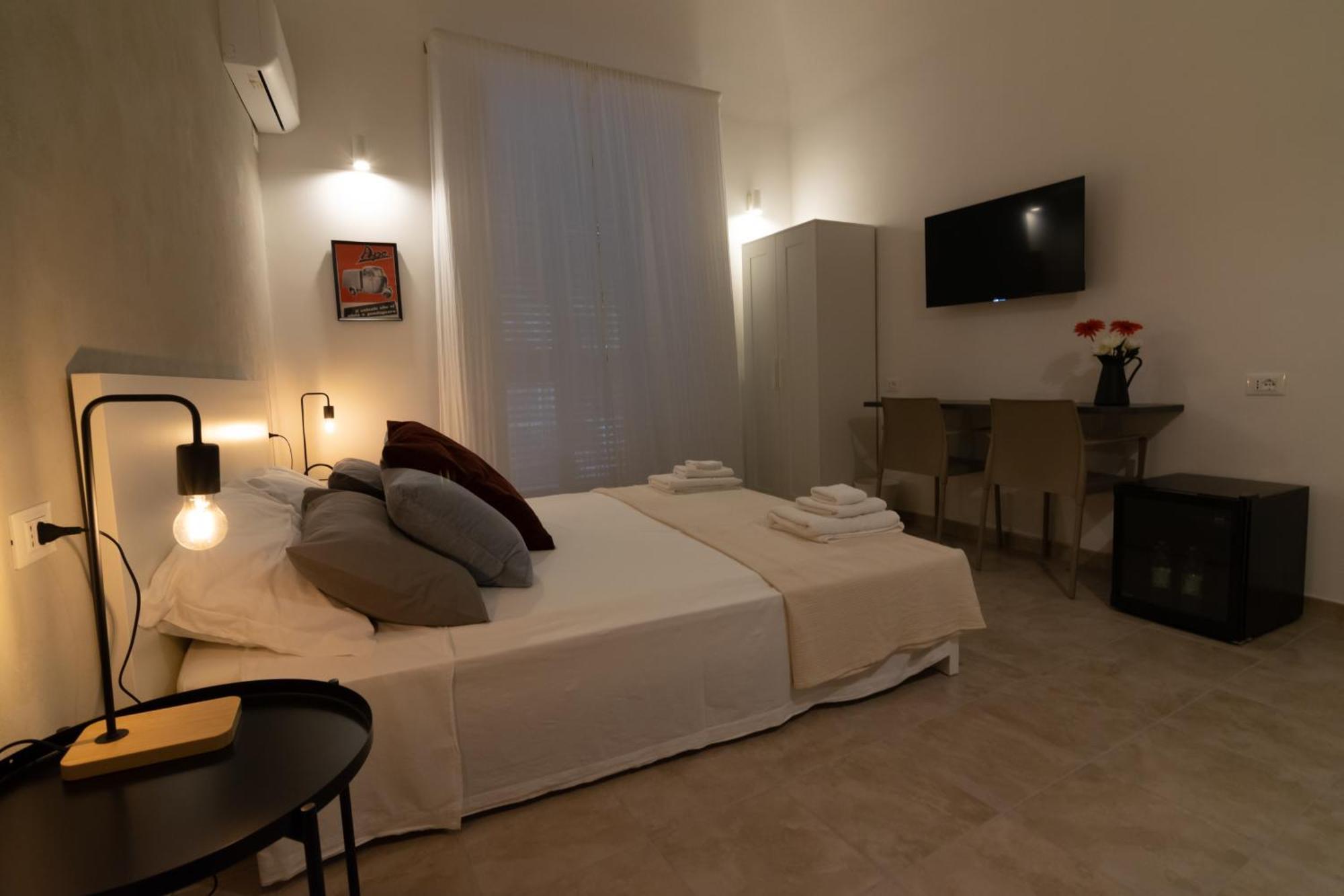R-Home Exclusive Rooms Катания Экстерьер фото